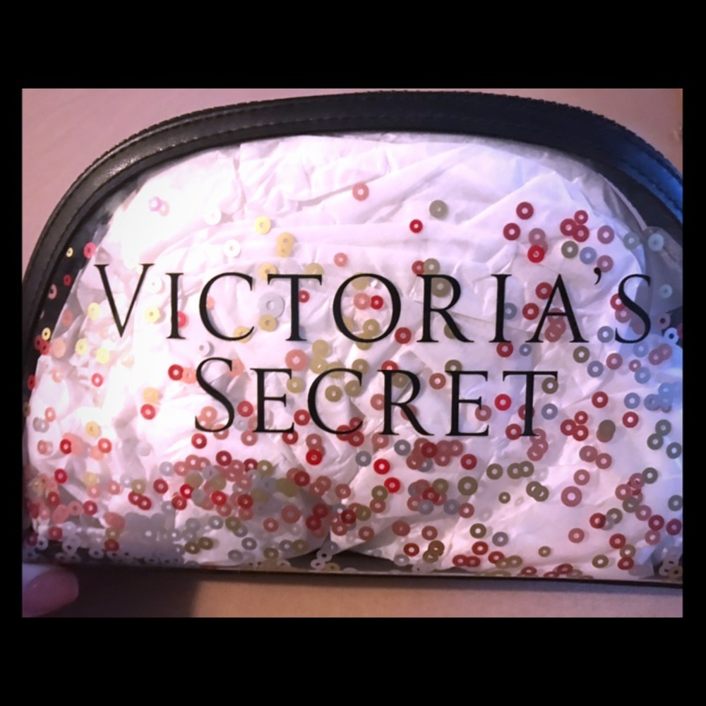 NWT VS makeup bag